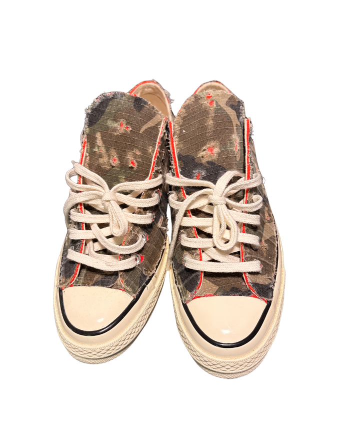 ORANGE CAMO CHUCK 70S